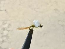 Load image into Gallery viewer, Poly Spinner - Feathers and Thread - Image 2