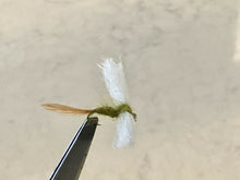 Load image into Gallery viewer, Poly Spinner - Feathers and Thread - Image 3