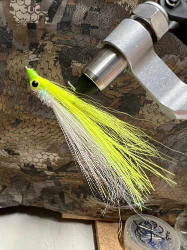 Clouser Minnow. Glow in the Dark